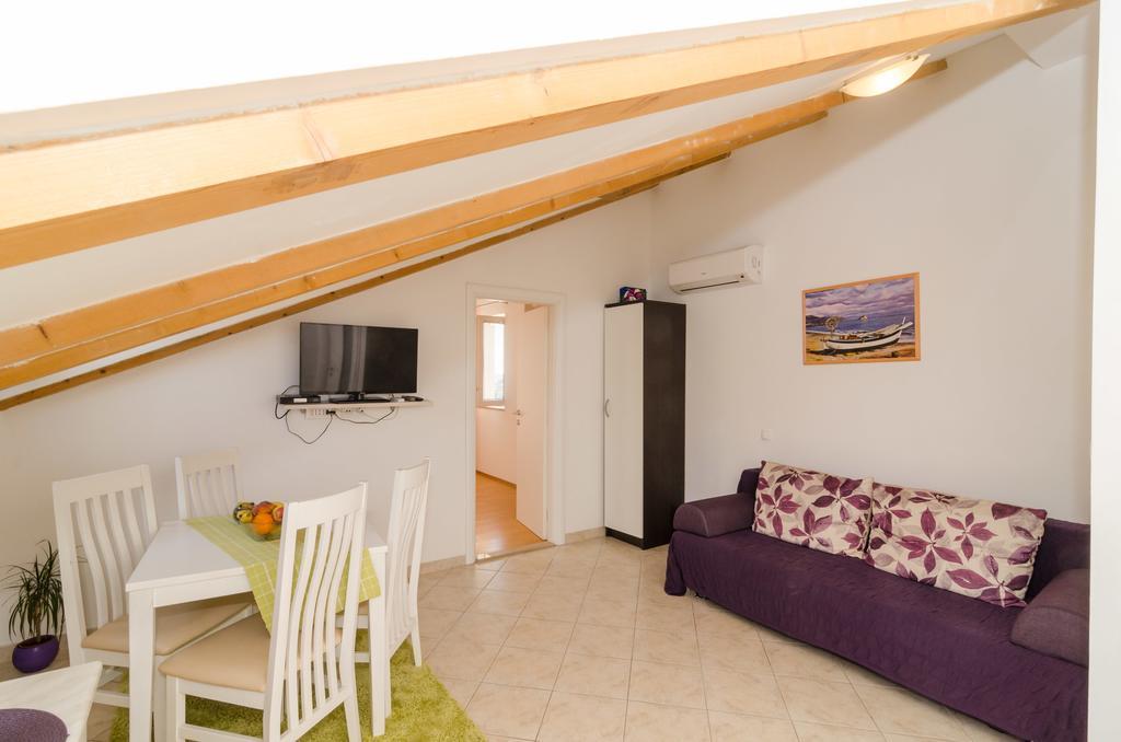Apartment Pavle *