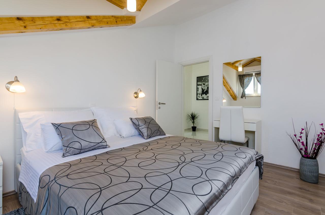 Pavle Apartment *