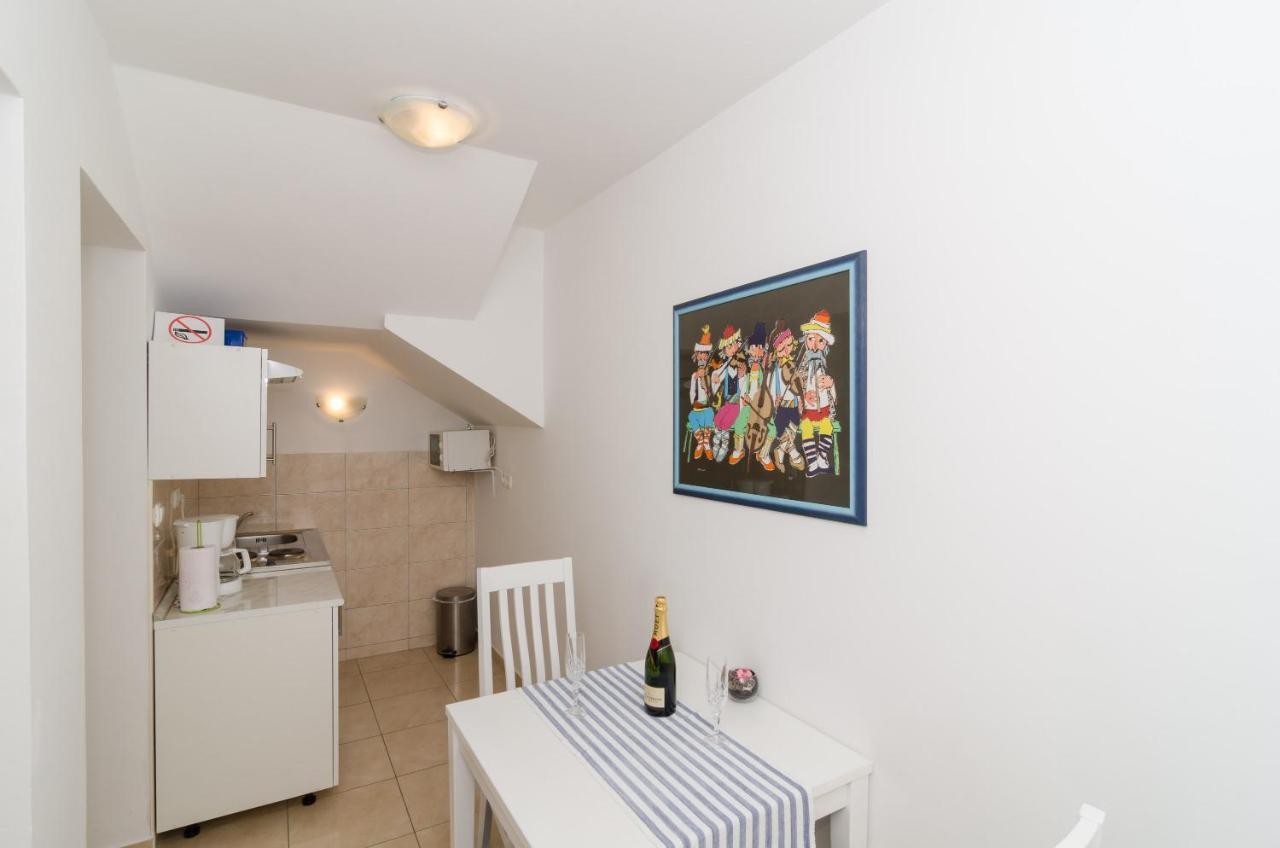 Pavle Apartment *